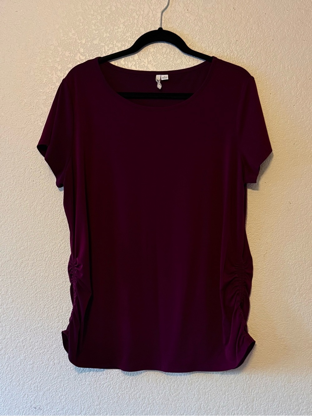 Elle Short Sleeve Scoop Neck Top in Deep Burgundy 0302